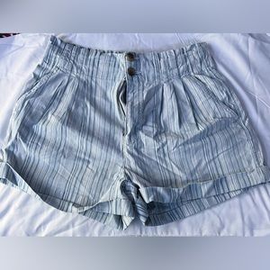 American Eagle blue and white striped shorts
